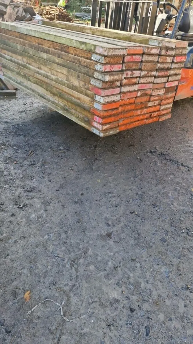 Scaffolding planks - Image 1