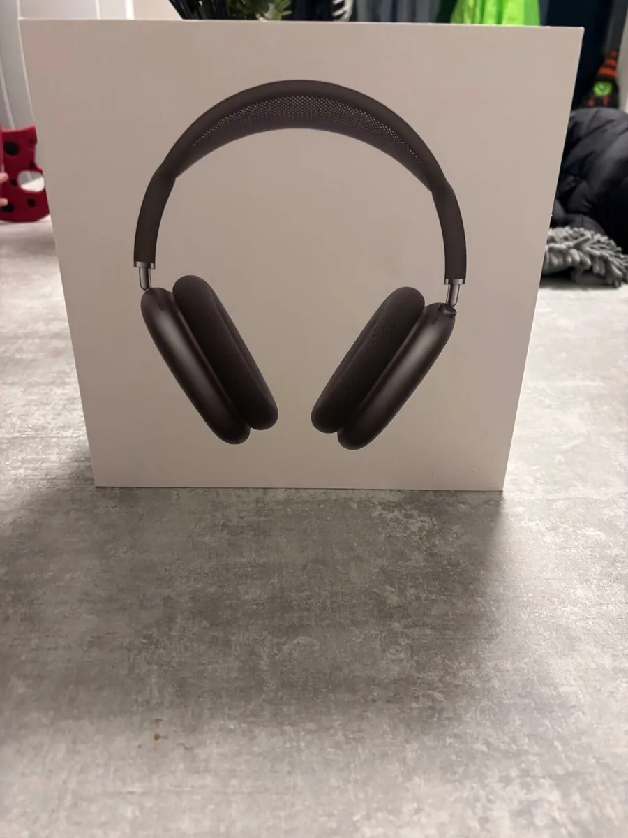 Head phones - Image 2