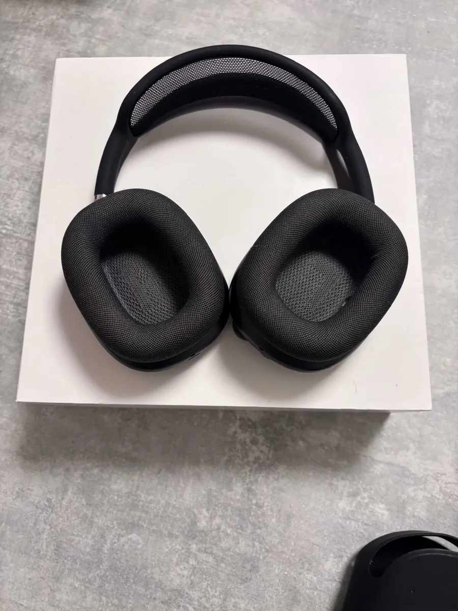 Head phones - Image 4