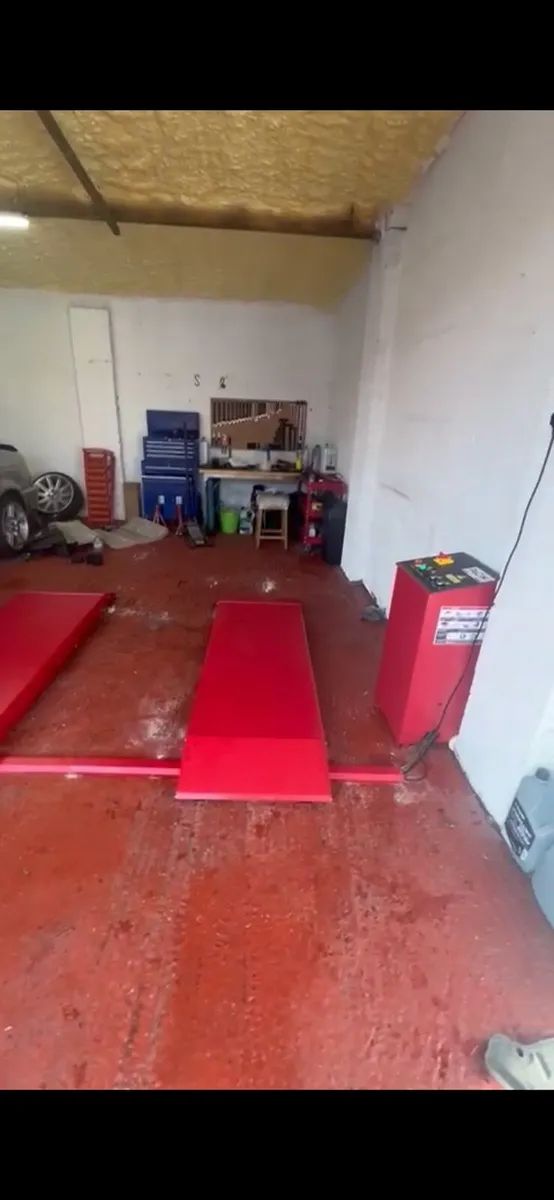 Car lift full rise scissor full warranty - Image 2