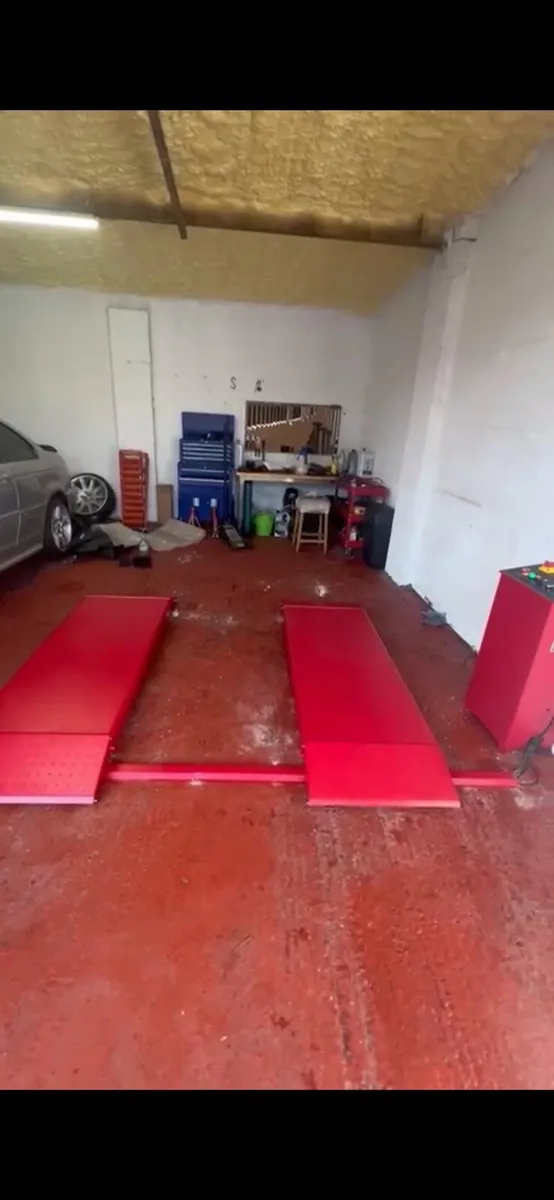 Full rise car lift Pacini brand - Image 3
