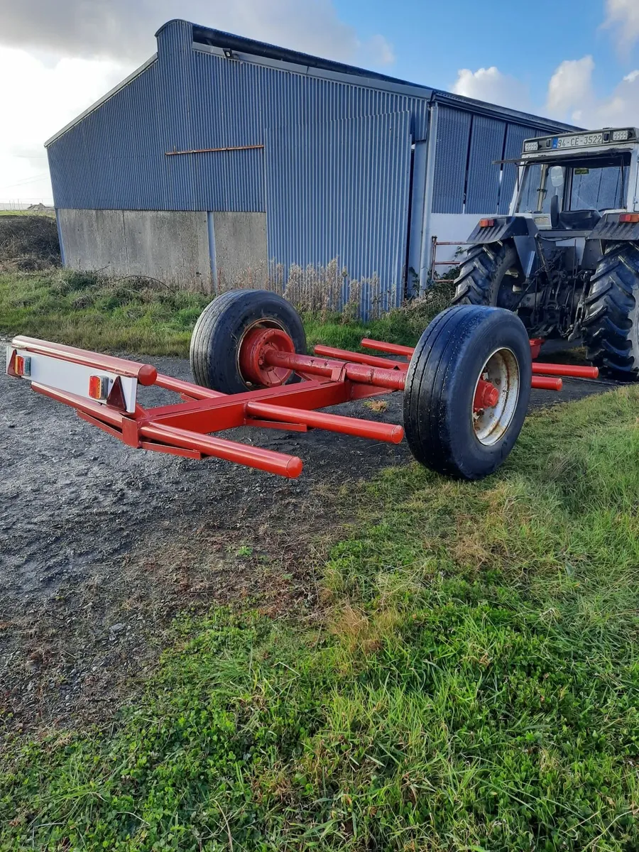 4 Bale Trailer with lights - Image 2