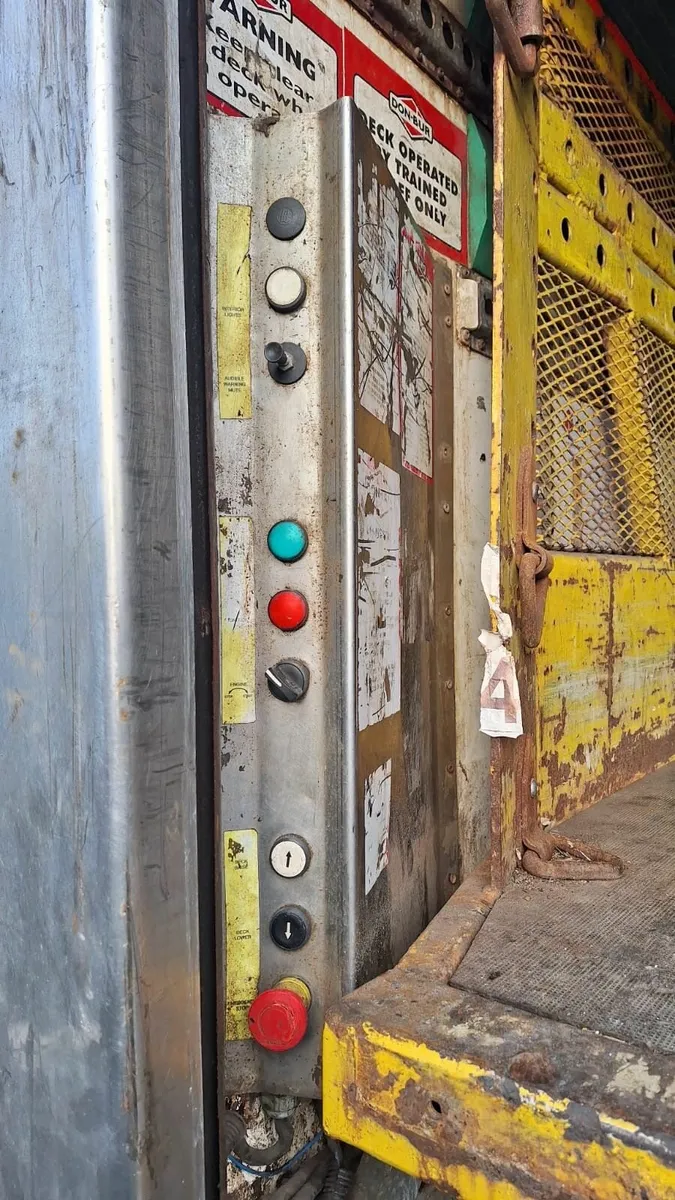 Renault Premium 2011 - Image 4