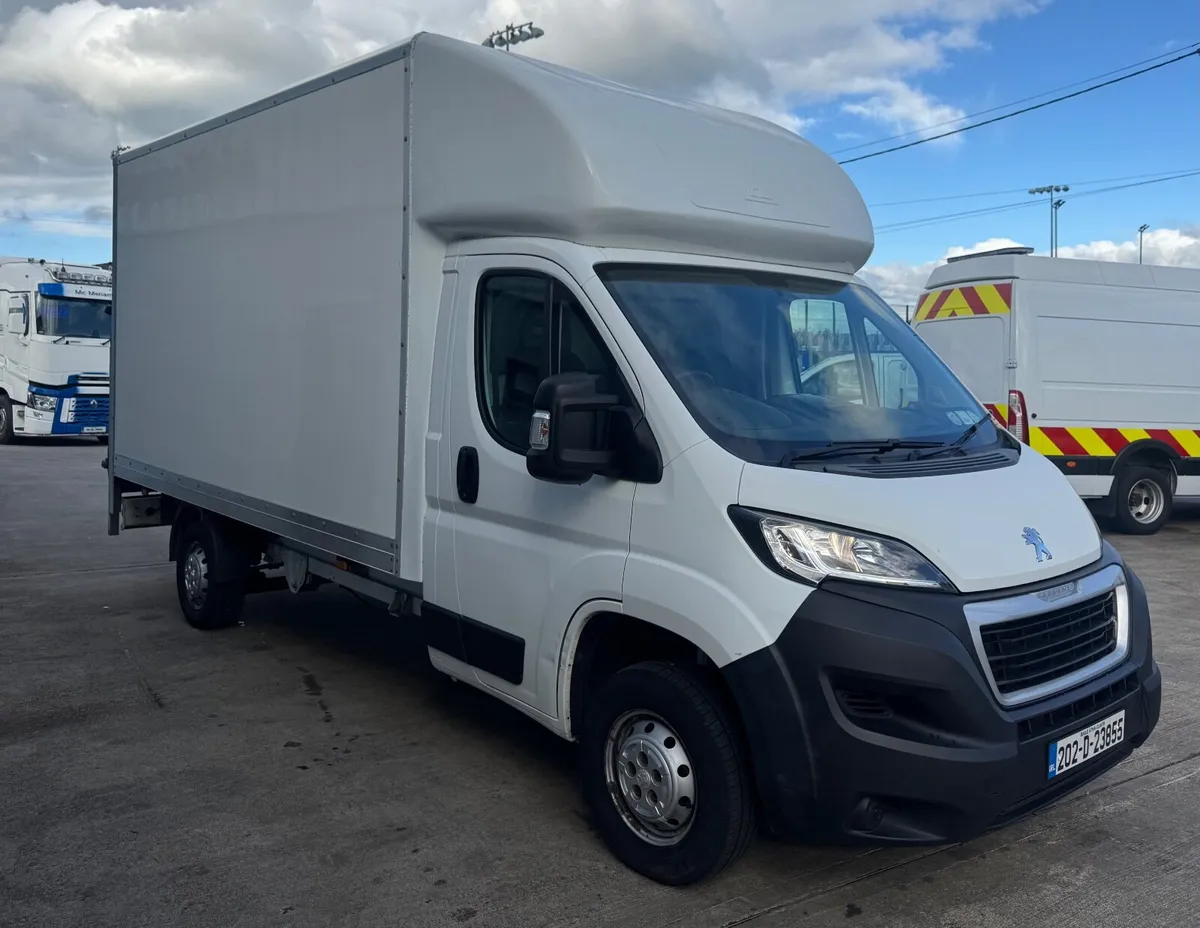 Peugeot Boxer 2020 Luton with tail lift - Image 1