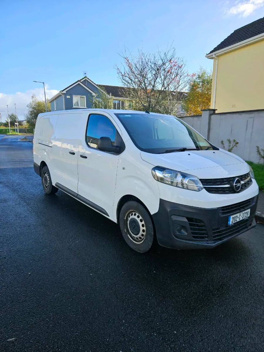 Opel Vivaro - Image 1