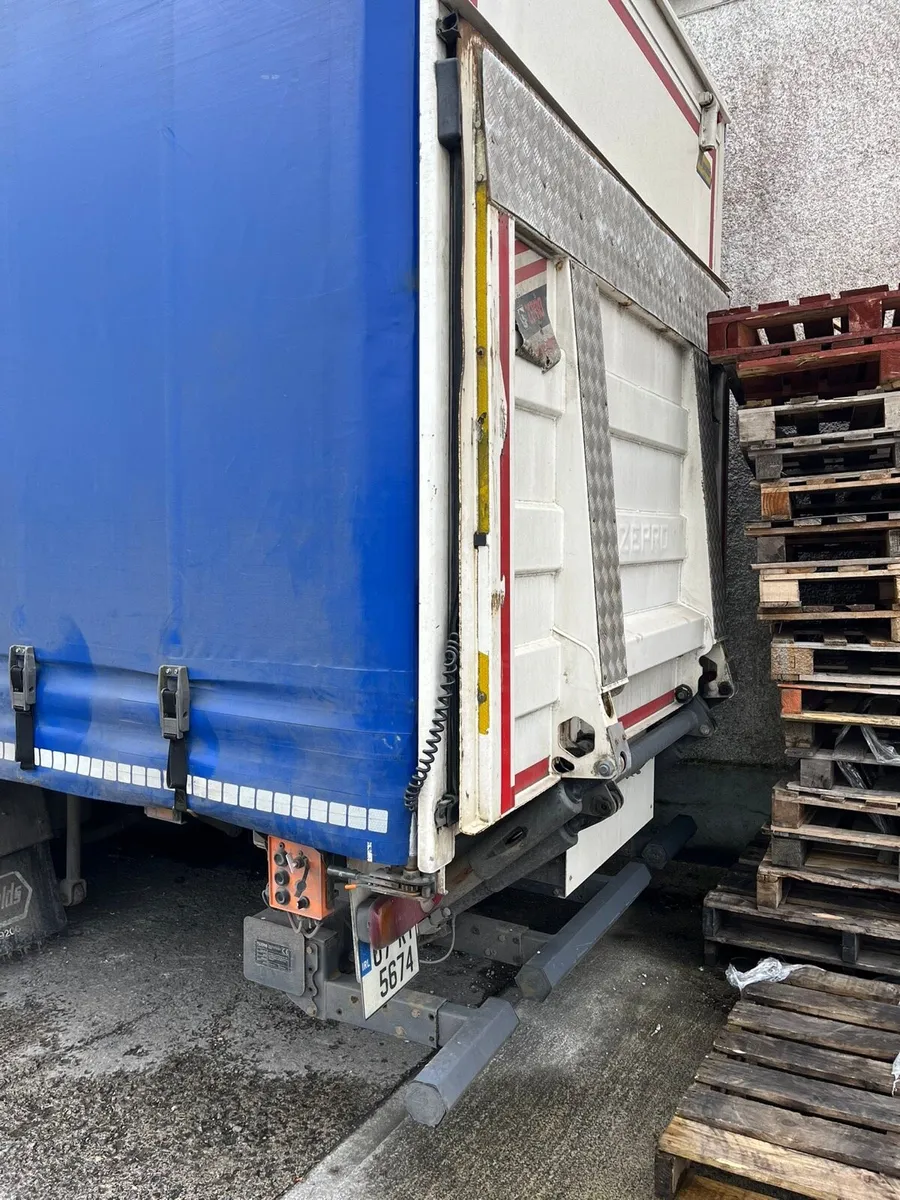 DAF CF for breaking - Image 3