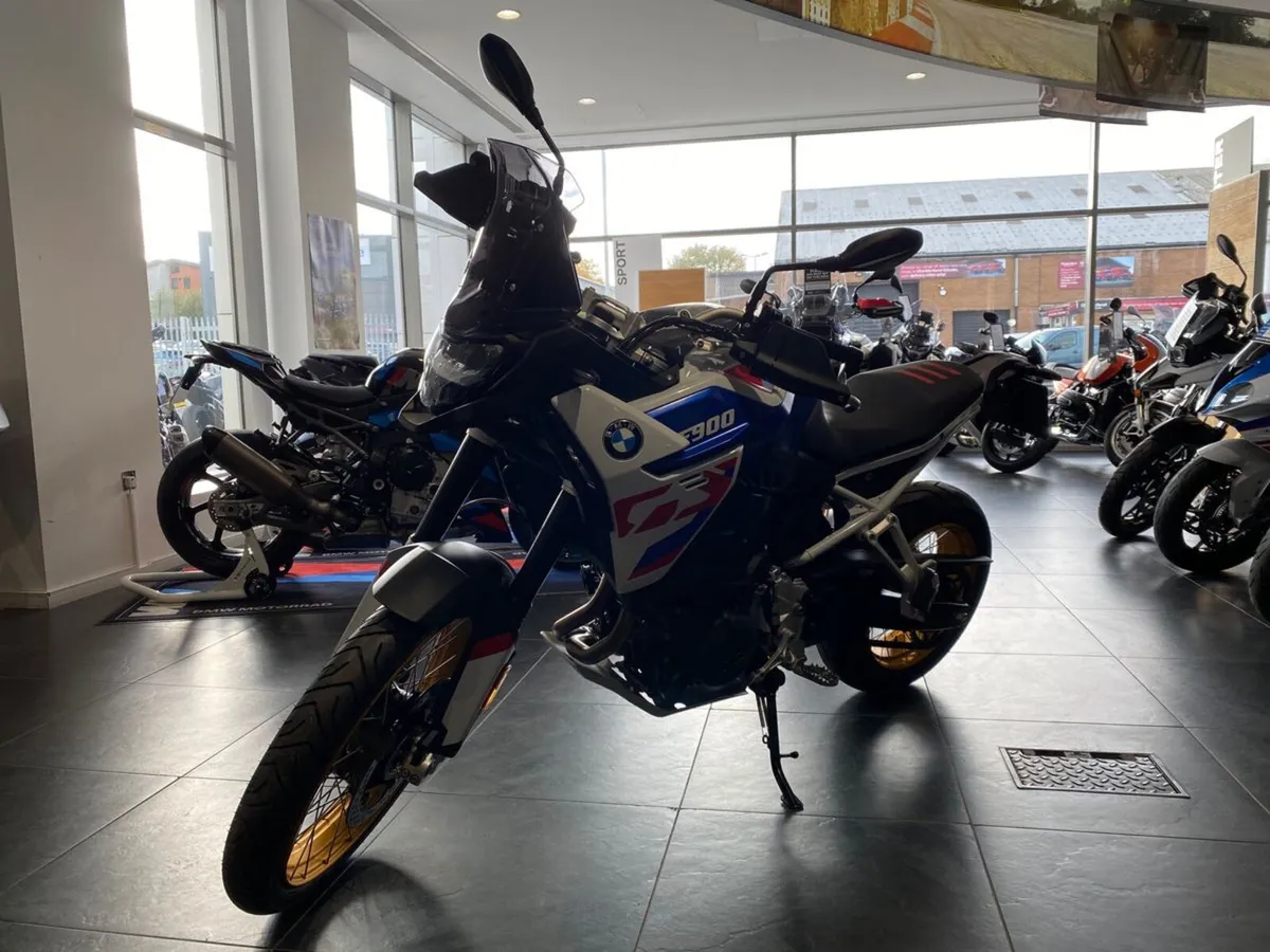 2025 BMW F900GS - Factory Lowered with Extras! - Image 4