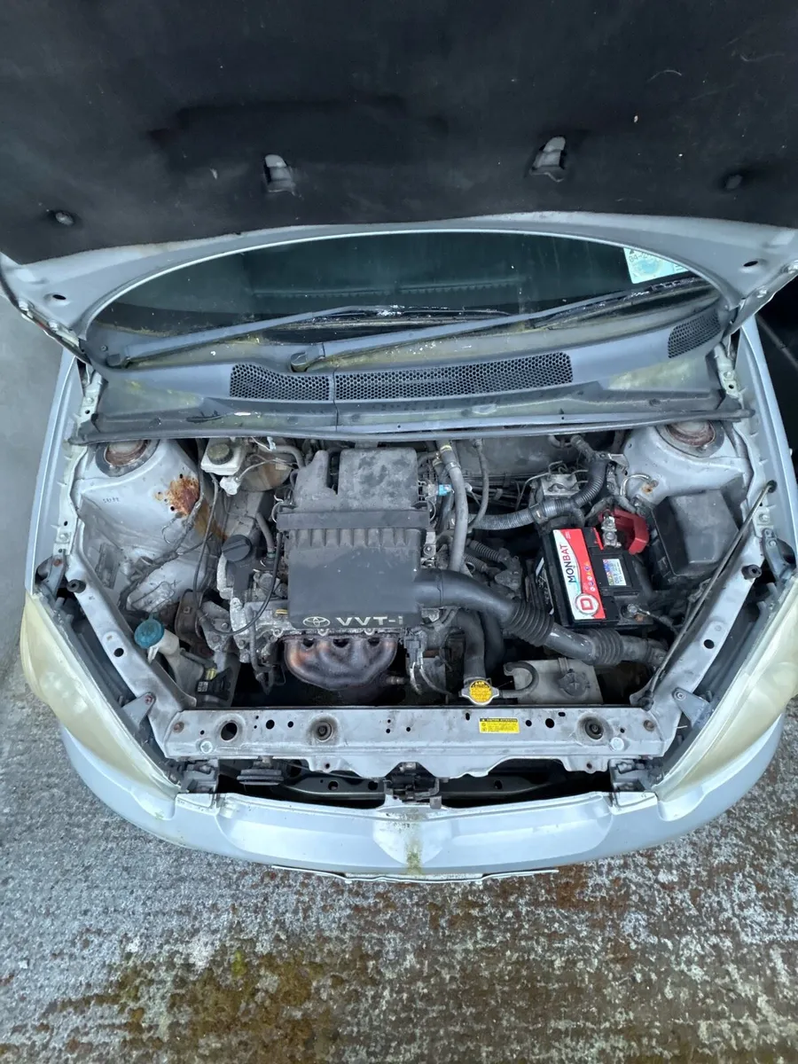 Toyota Yaris 2004 “Breaking” - Image 1