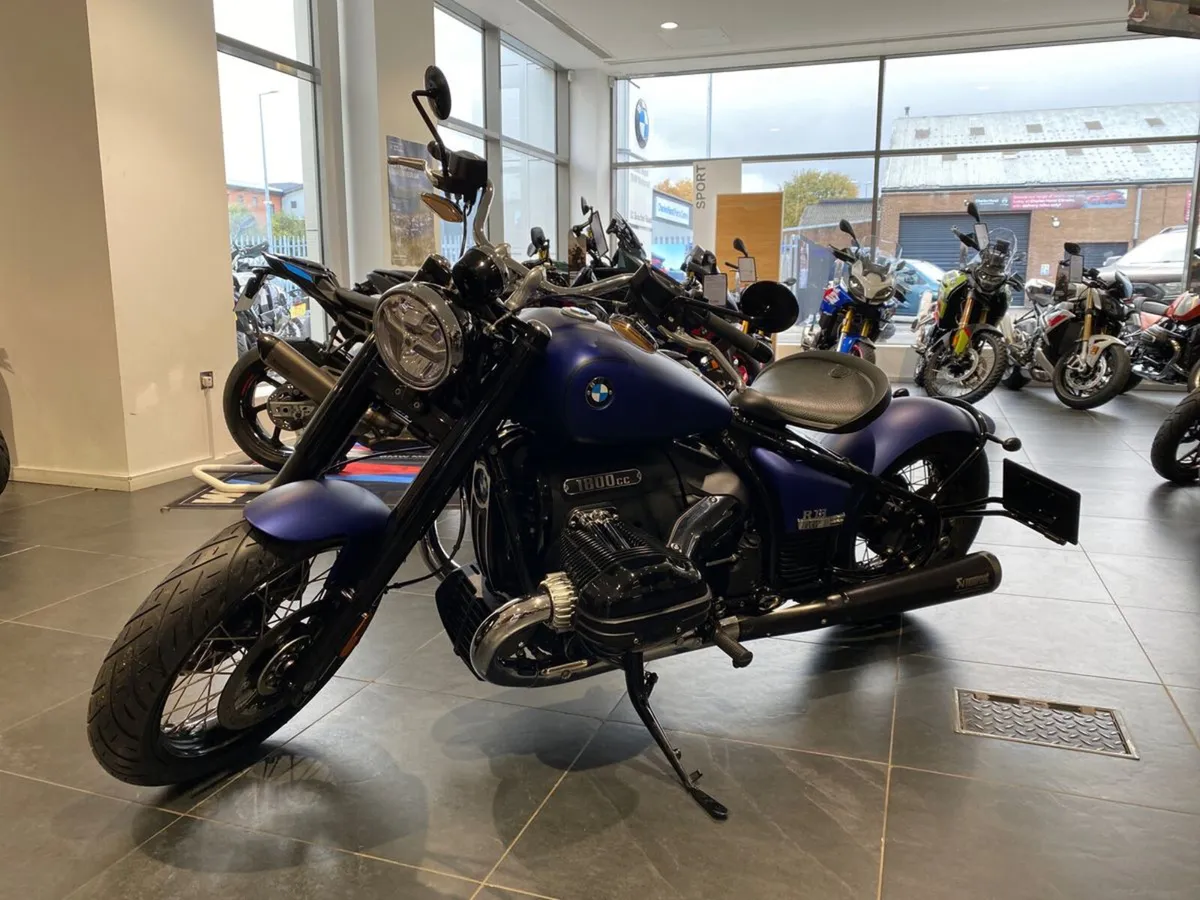 2024 BMW R18 with Bobber Kit & Akrapovic Pipes! - Image 4