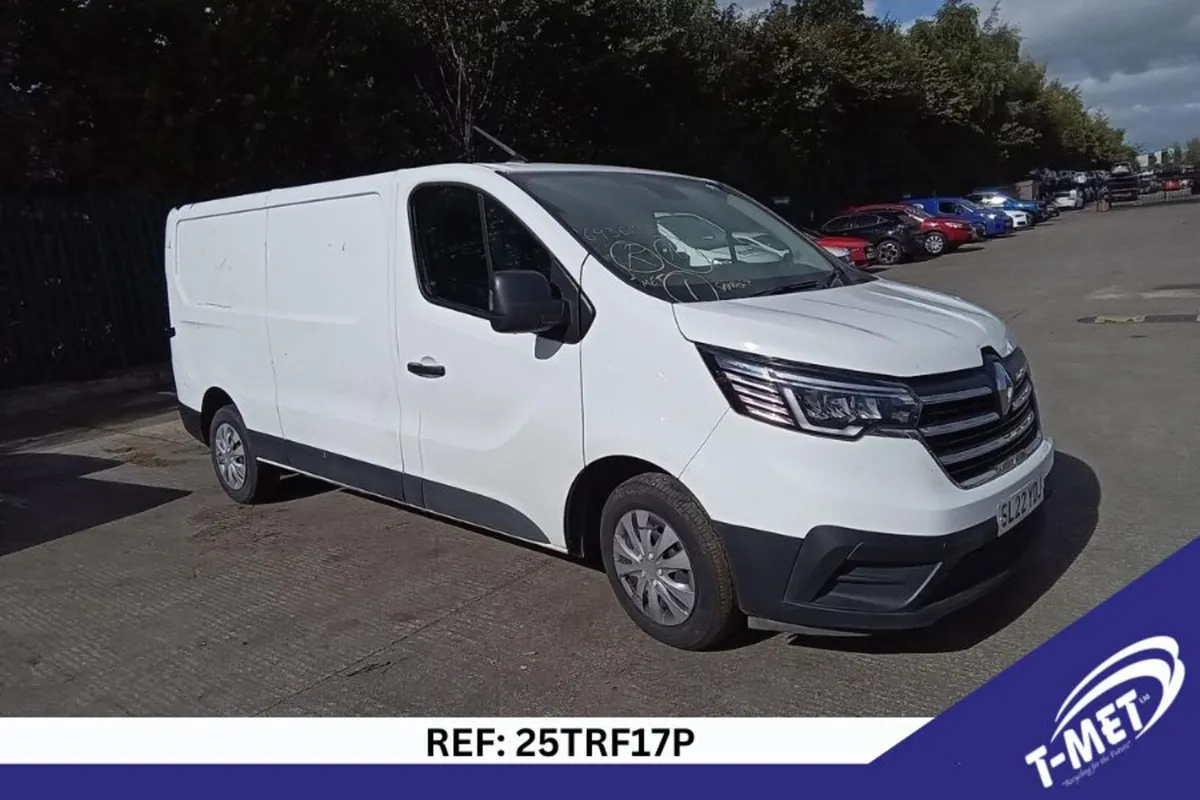 2022 RENAULT TRAFFIC BREAKING FOR PARTS - Image 3