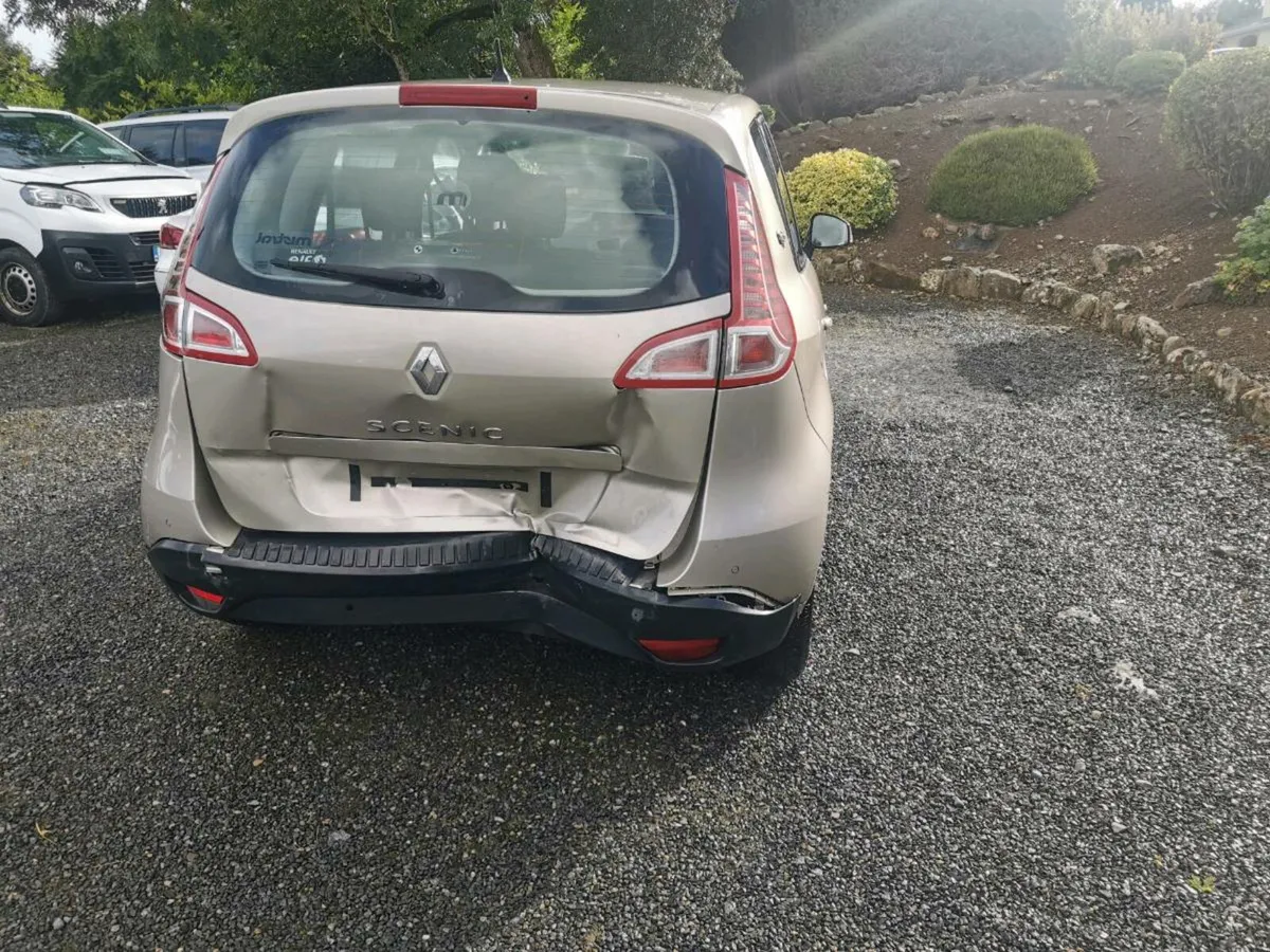 10 Renault Scenic petrol - Image 3