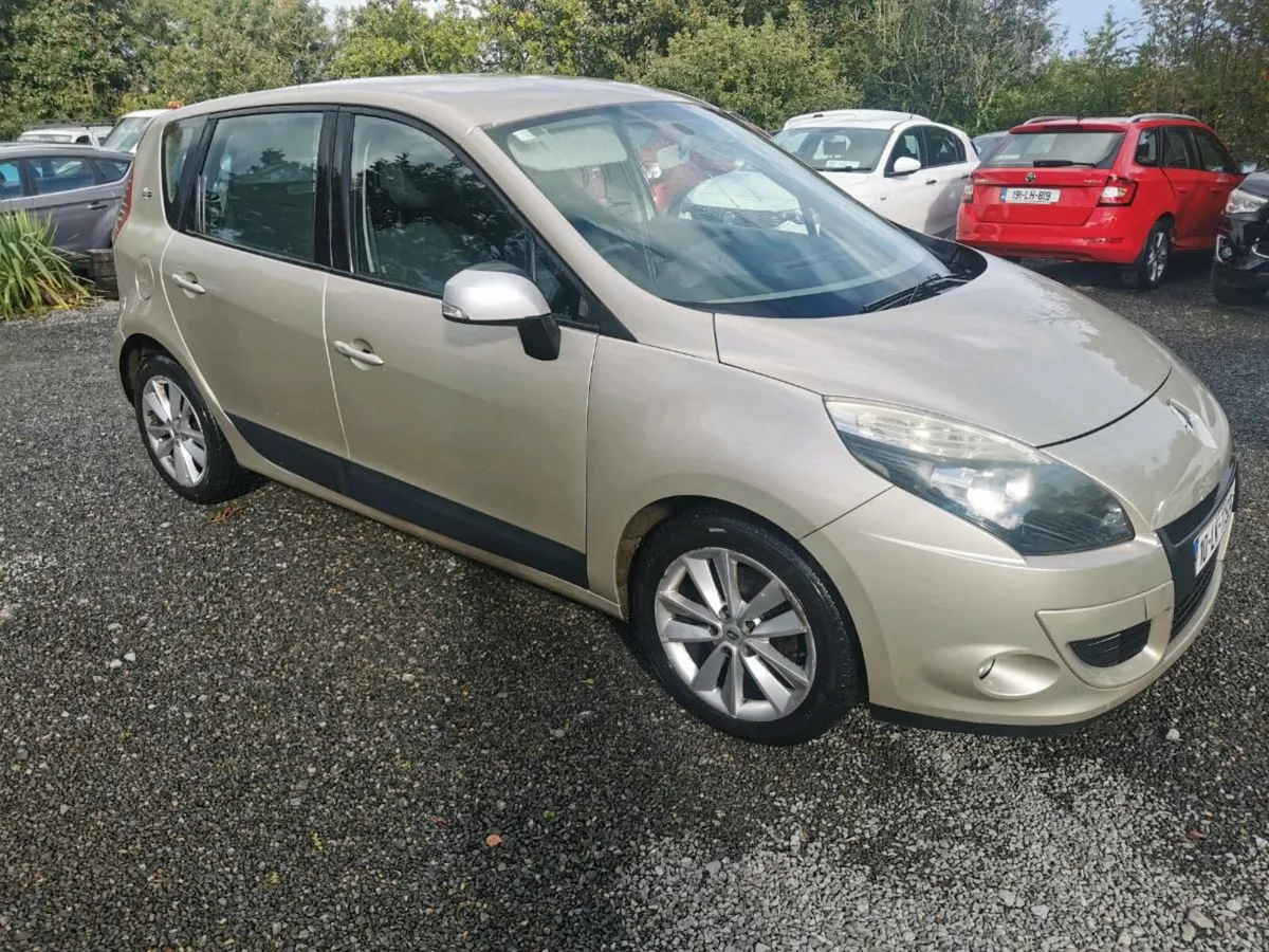 10 Renault Scenic petrol - Image 4