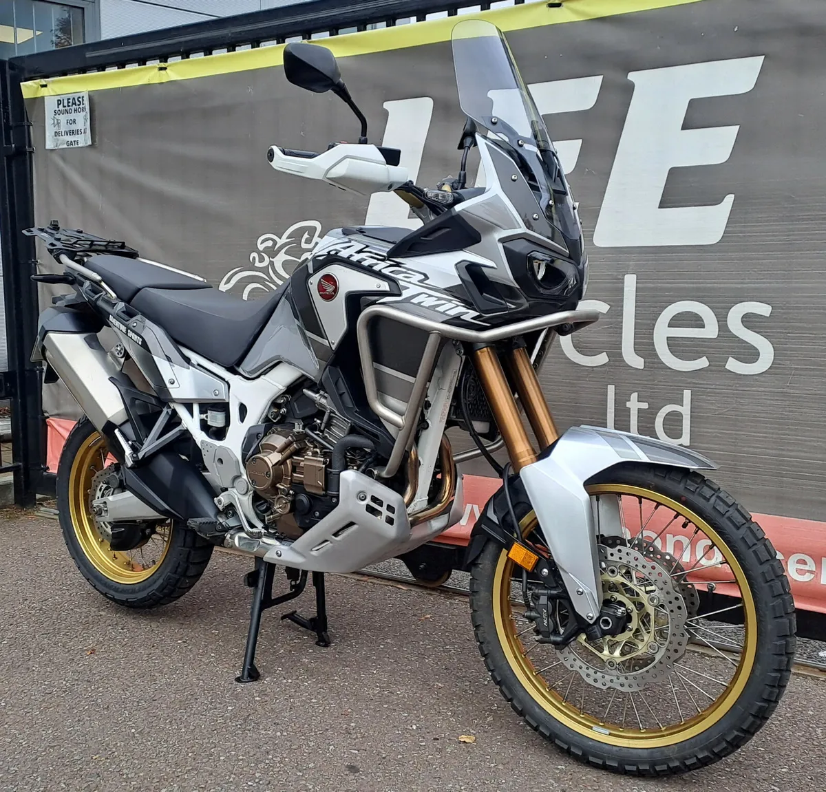2021 HONDA AFRICA TWIN ADV. SPORTS (DCT) - Image 2