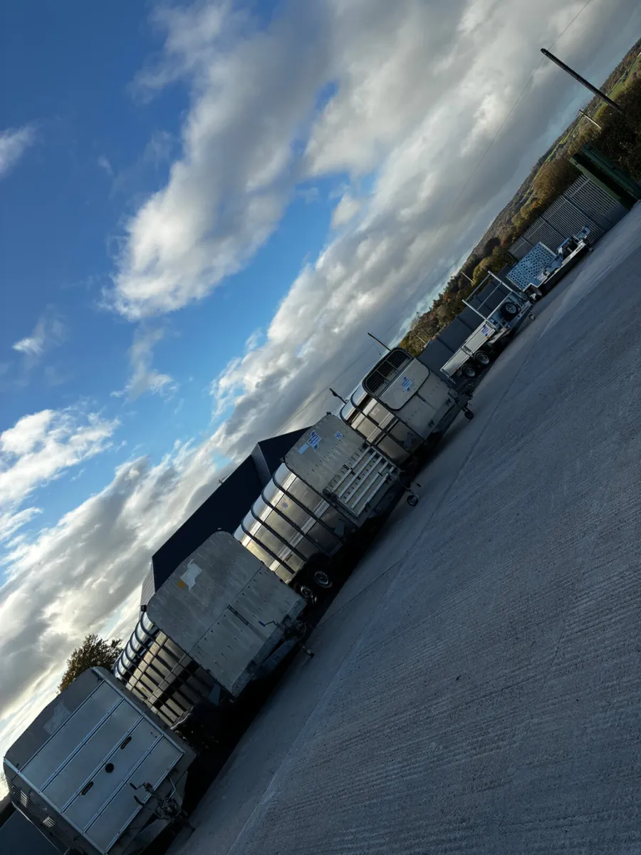 Large selection often new and used trailers - Image 4