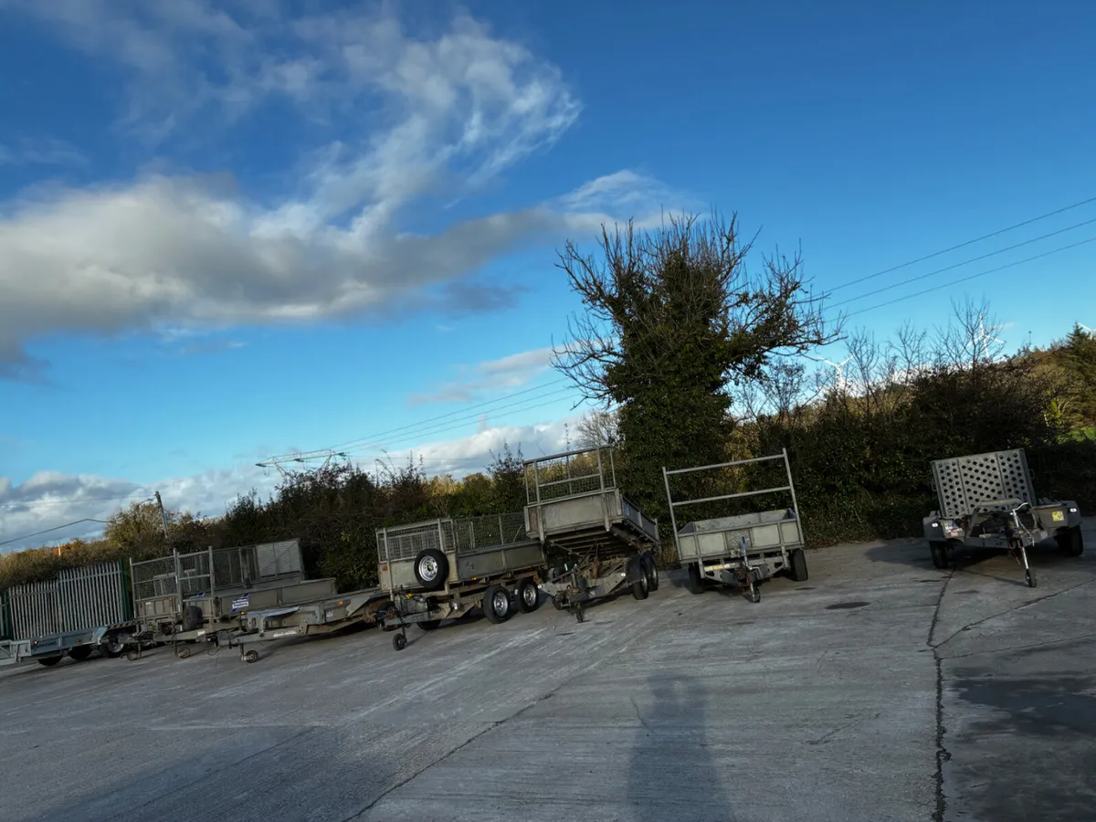Large selection often new and used trailers - Image 3