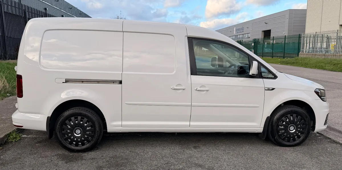 192 Volkswagen Caddy Maxi 102Bhp - Image 3