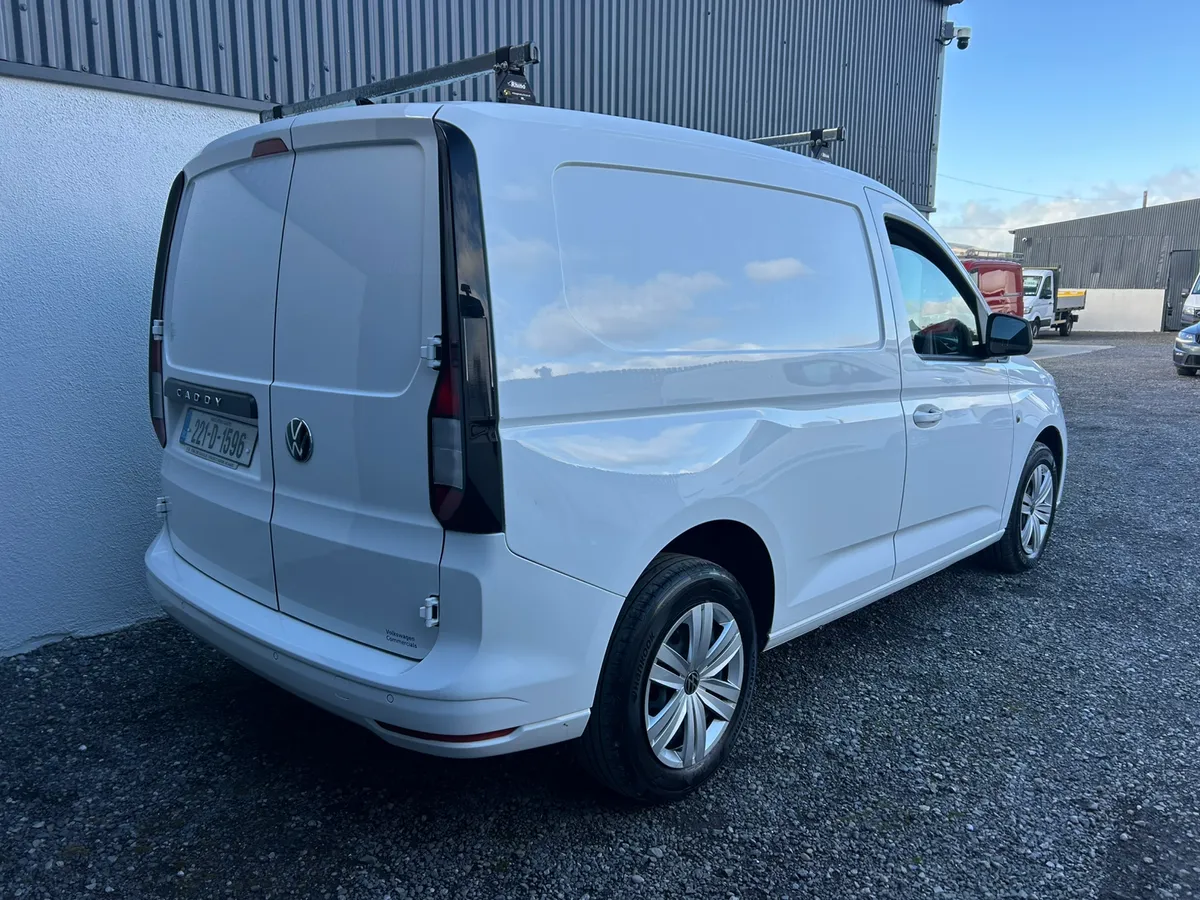 2022 Volkswagen Caddy only 59'000 kms - Image 4
