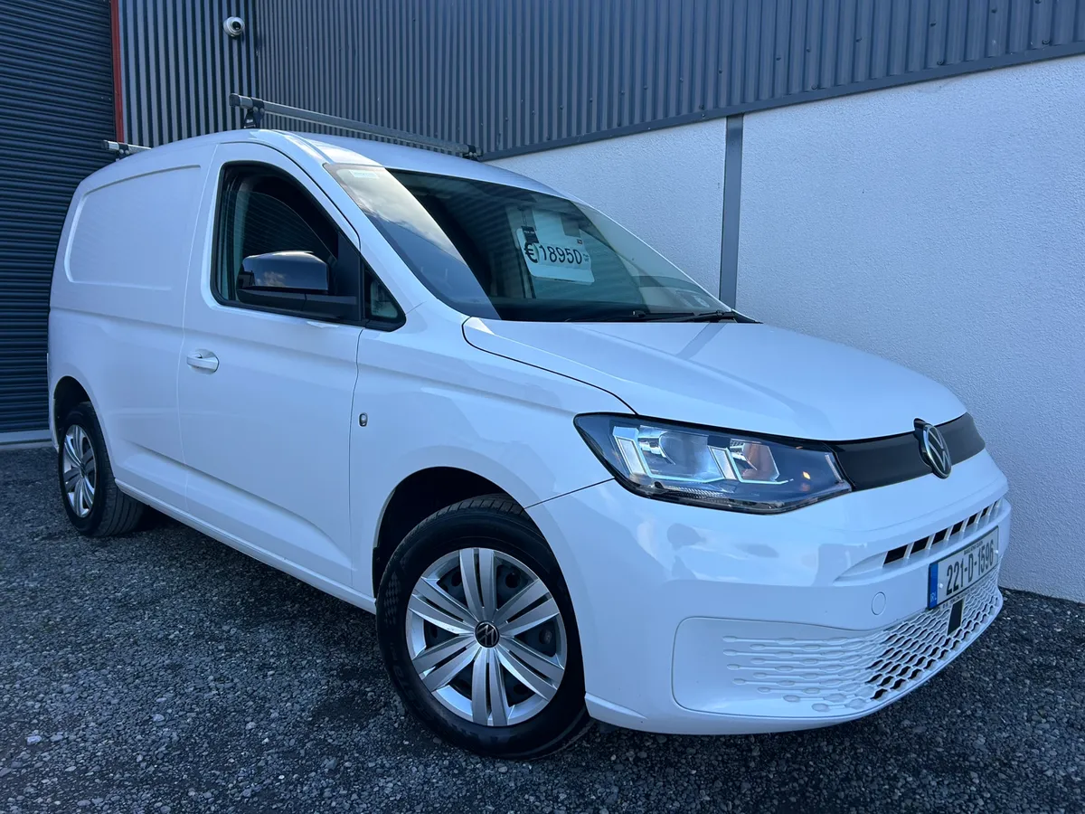 2022 Volkswagen Caddy only 59'000 kms - Image 1