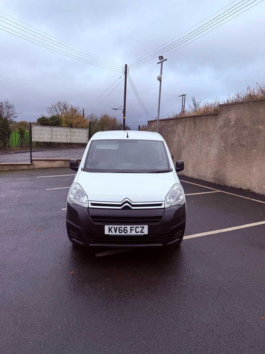CITROEN BERLINGO 635 lX ELECTRIC AUTOMATIC - Image 2