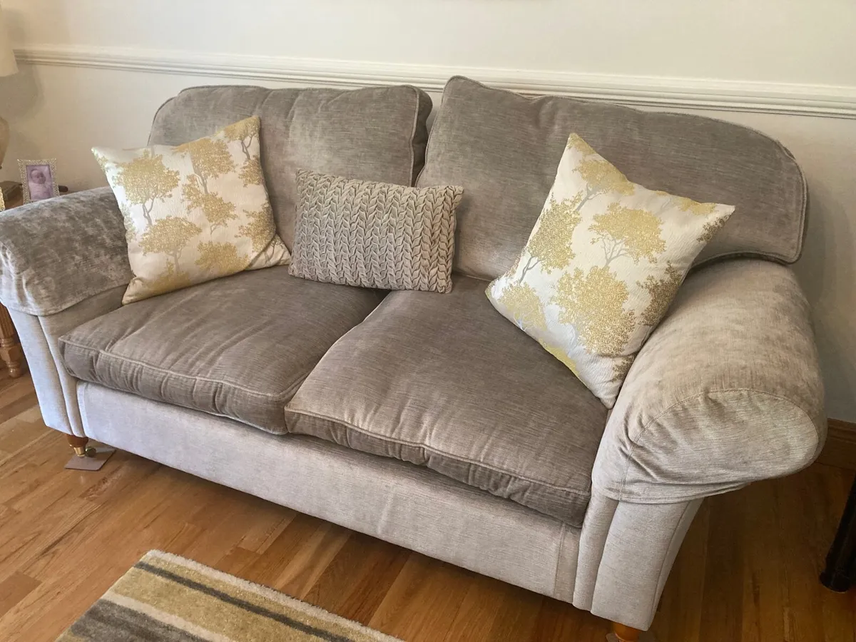 Laura Ashley sofa - Image 2