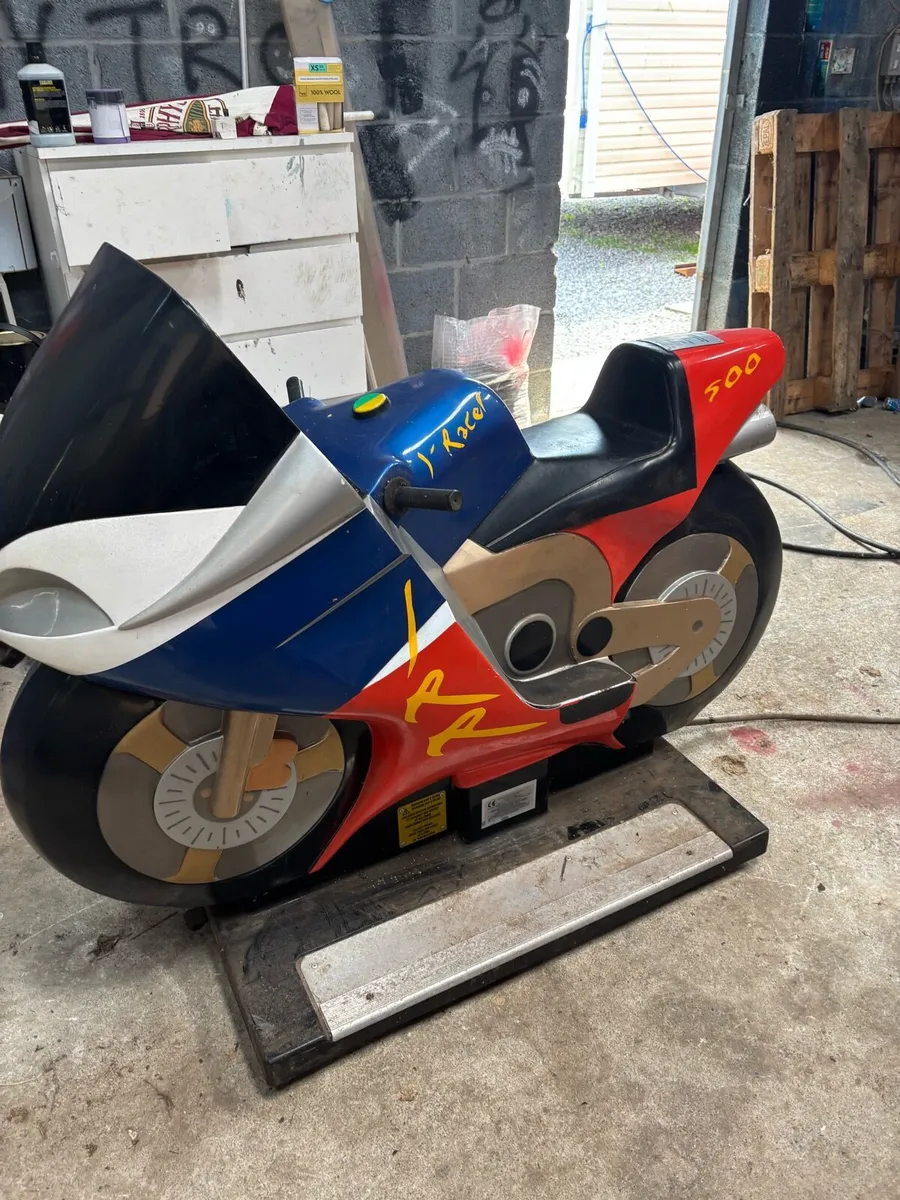 Coin operated toys - Image 4