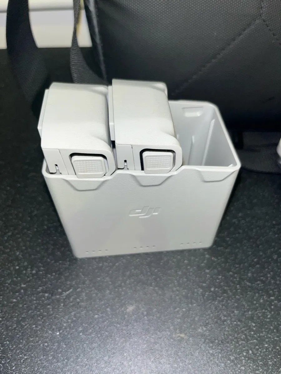 DJI mini 4 pro drone & accessories - Image 4