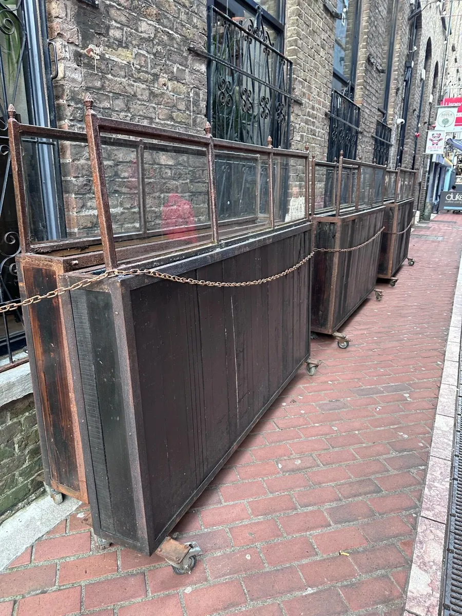 Restaurant / bar fance. - Image 4