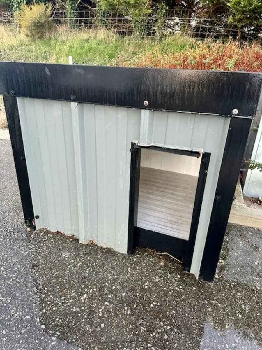 Kingspan Insulated Pet House - Image 2