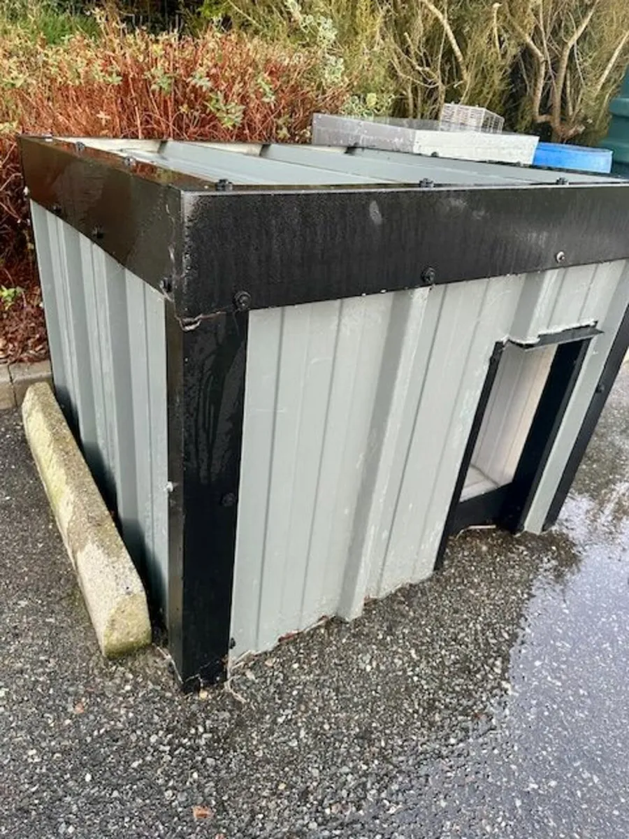 Kingspan Insulated Pet House - Image 4