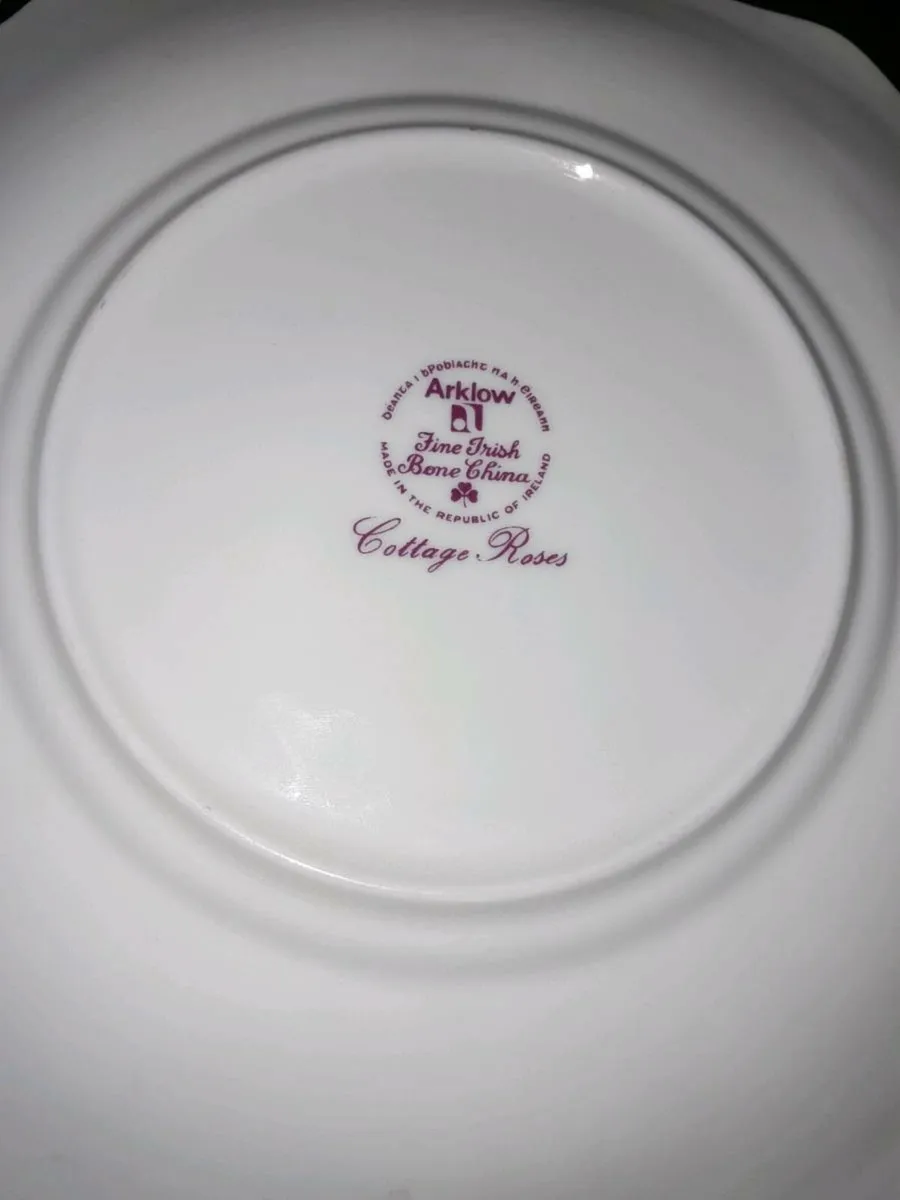 Beautiful ARKLOW Cottage Roses set - Image 3