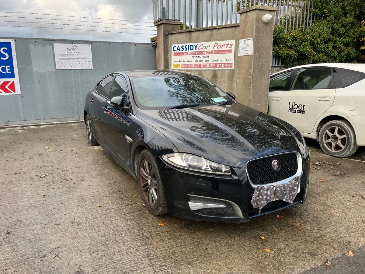 For Parts 2015 Jaguar XF Diesel - Image 3