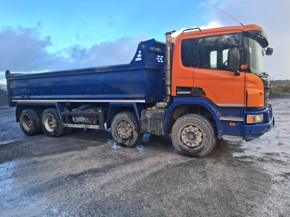 Scania 410 8x4 Tipper - Image 1
