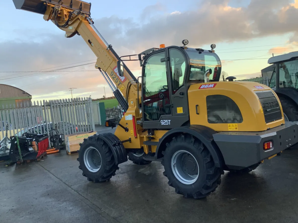 New DGM 925T wheel loader - Image 1
