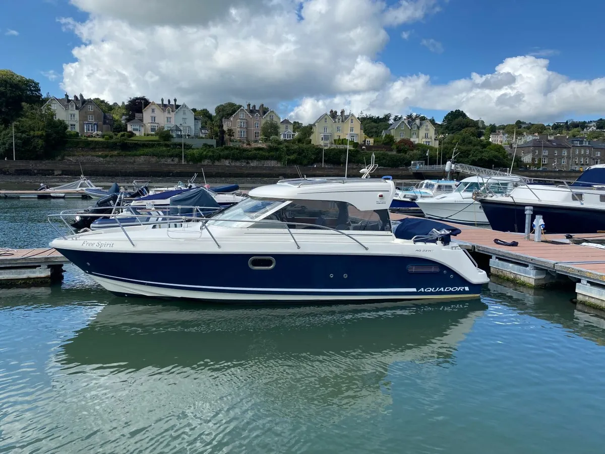 Aquador 23HT Stylish Sports Cruiser - Image 1