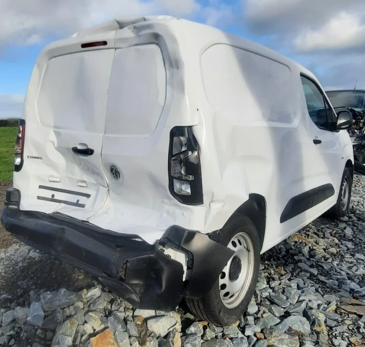 2021 Vauxhall Combo For Dismantling - Image 4