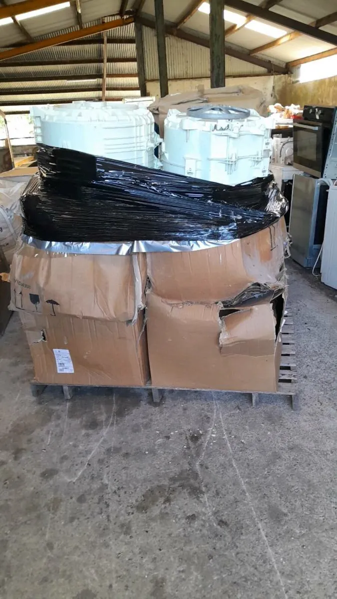 Washing machine outer drum assemblies - Image 3