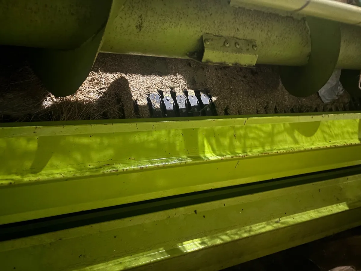 Claas Harvester - Image 4