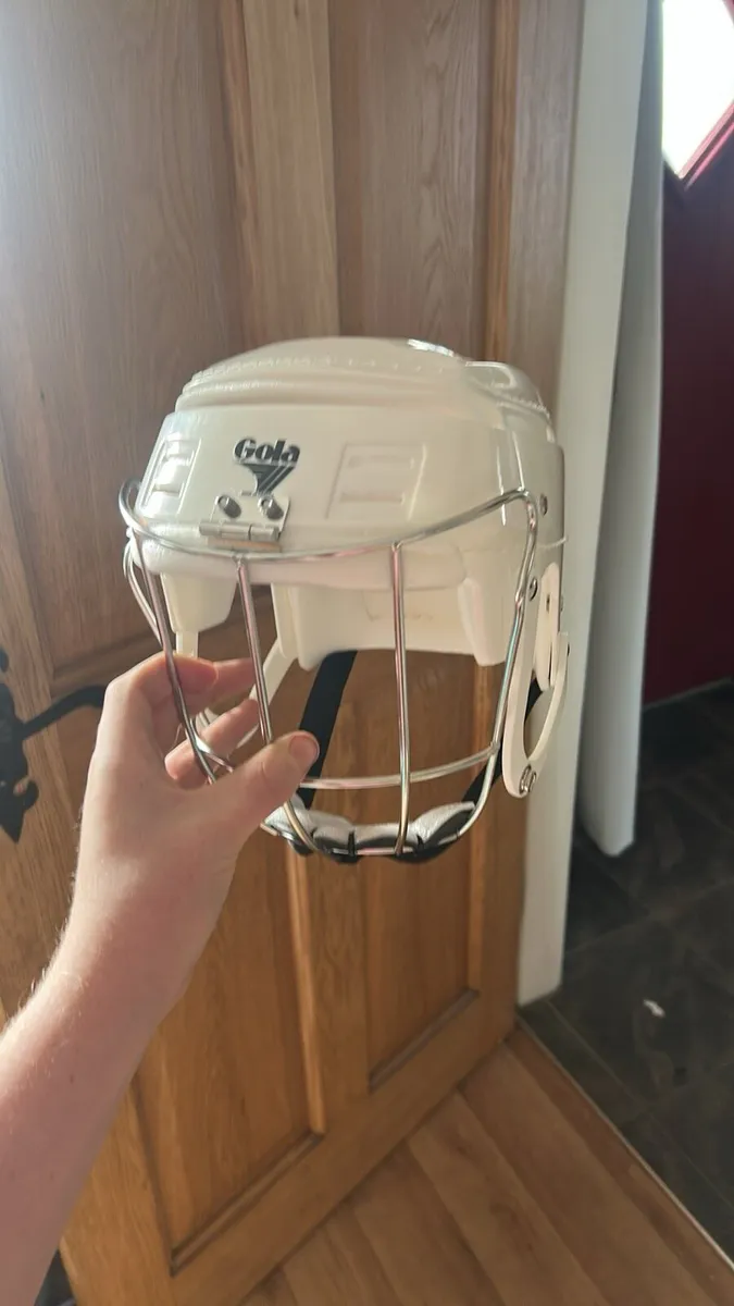 Hurling Helmets - Image 3