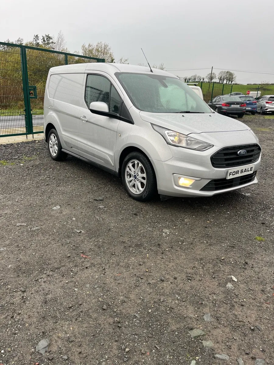 FORD TRANSIT CONNECT HI SPEC MODEL - Image 2