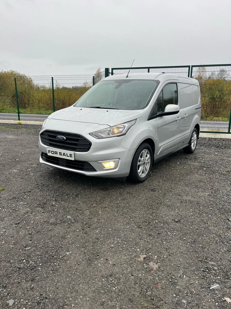 FORD TRANSIT CONNECT HI SPEC MODEL - Image 1