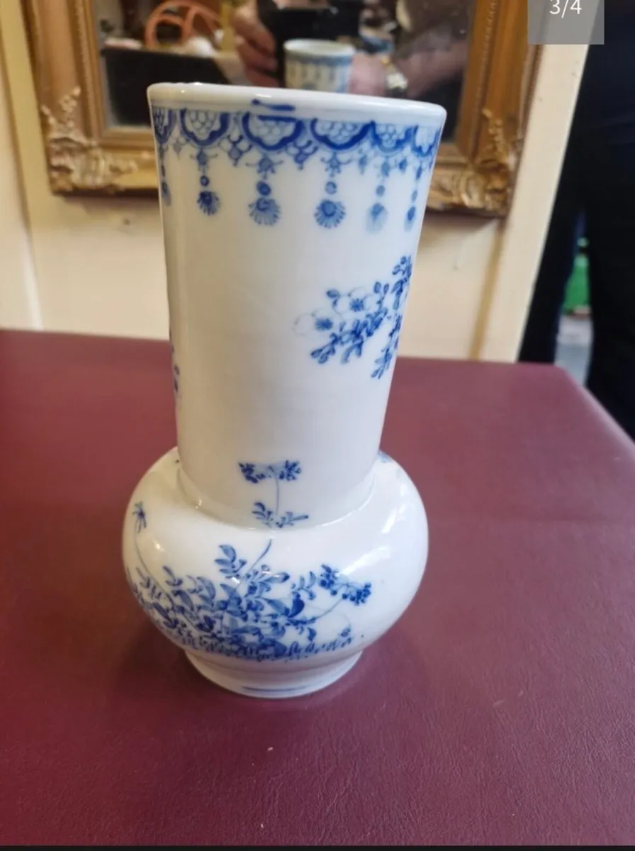 Blue and white Vase - Image 4