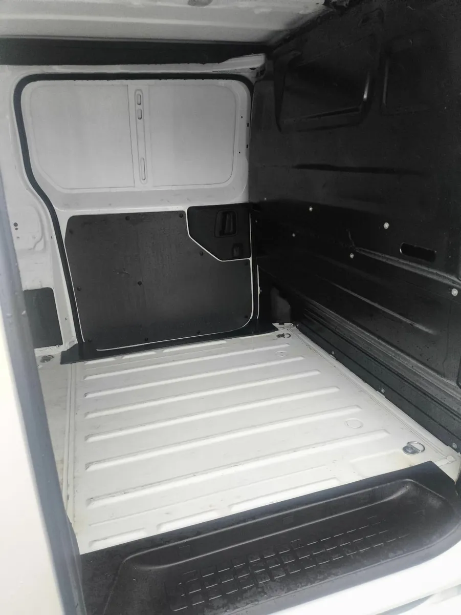 Peugeot Expert 2022 - Image 3