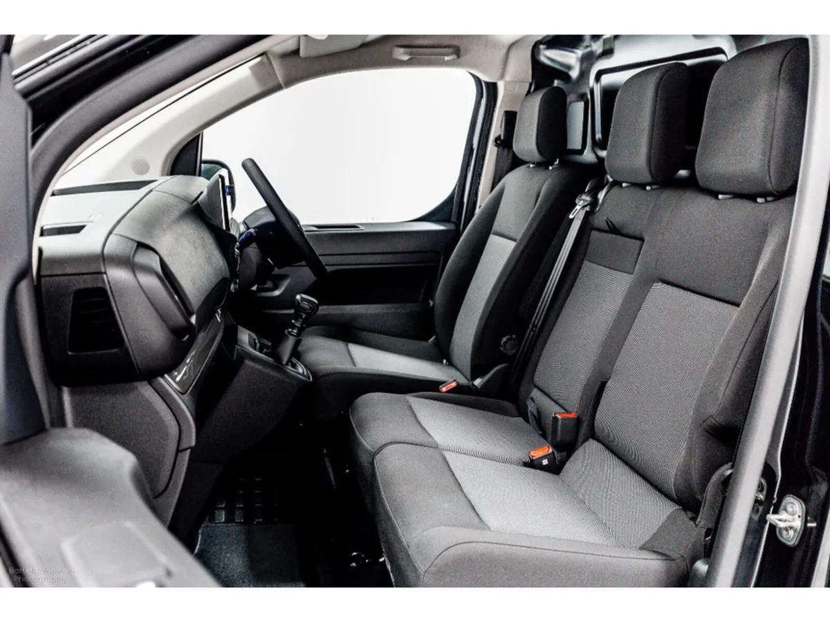 Peugeot Expert Professional Std 1.5 Diesel 120BHP - Image 4