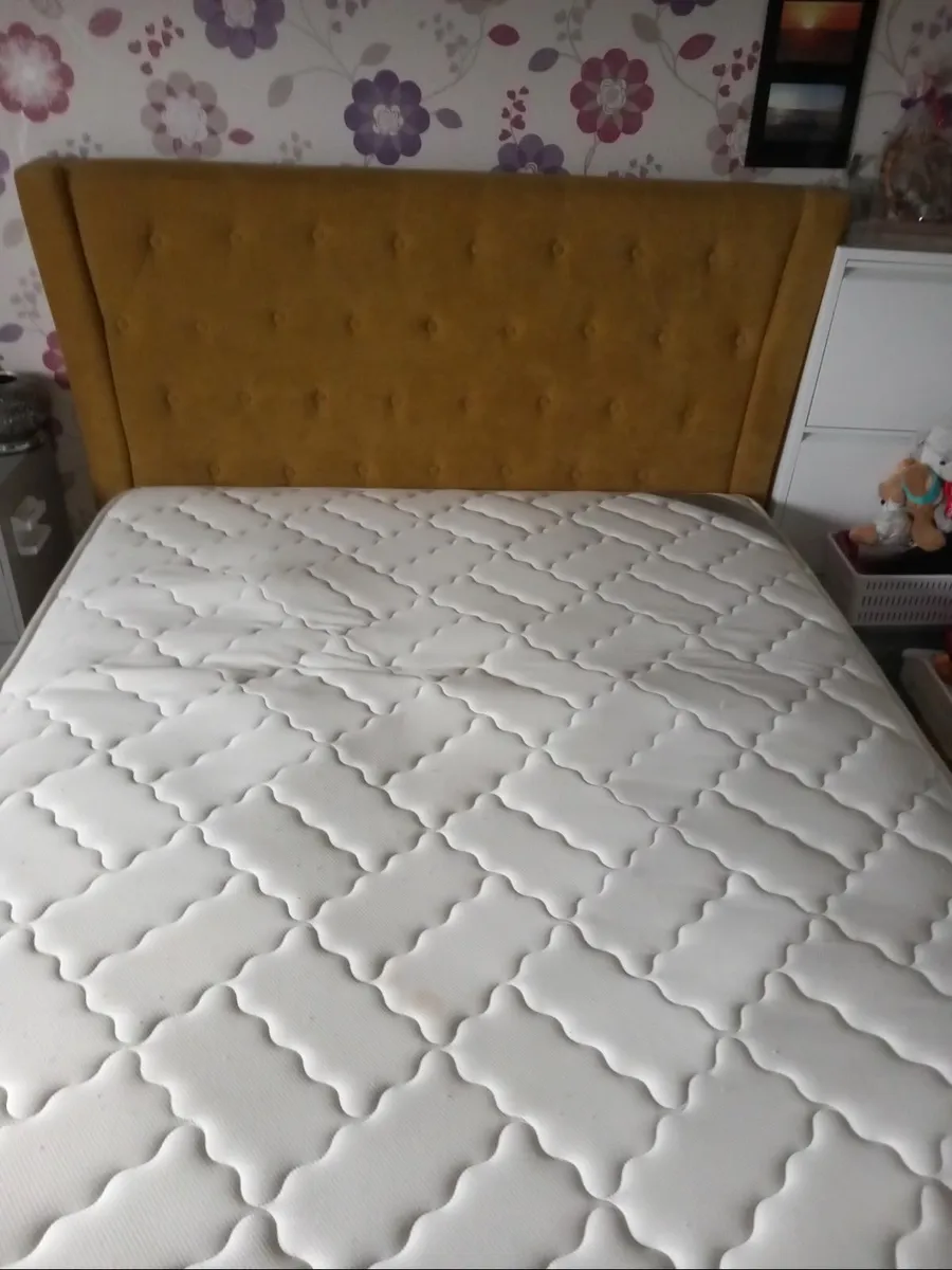 Bed,chest drawers, 2 tall units, child chair handm - Image 3