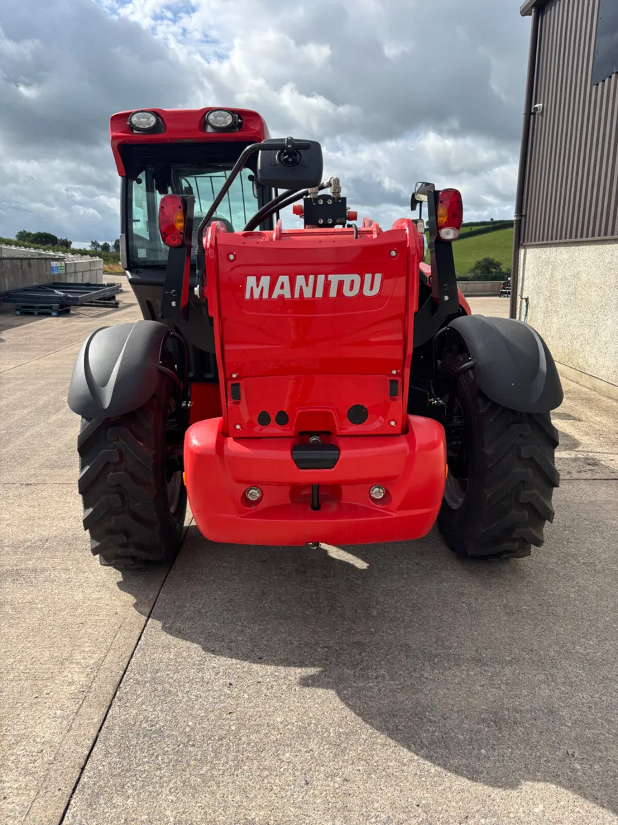 NEW  Manitou MT1840 - 75HP - A/C - Hydraulic Forks - Image 4