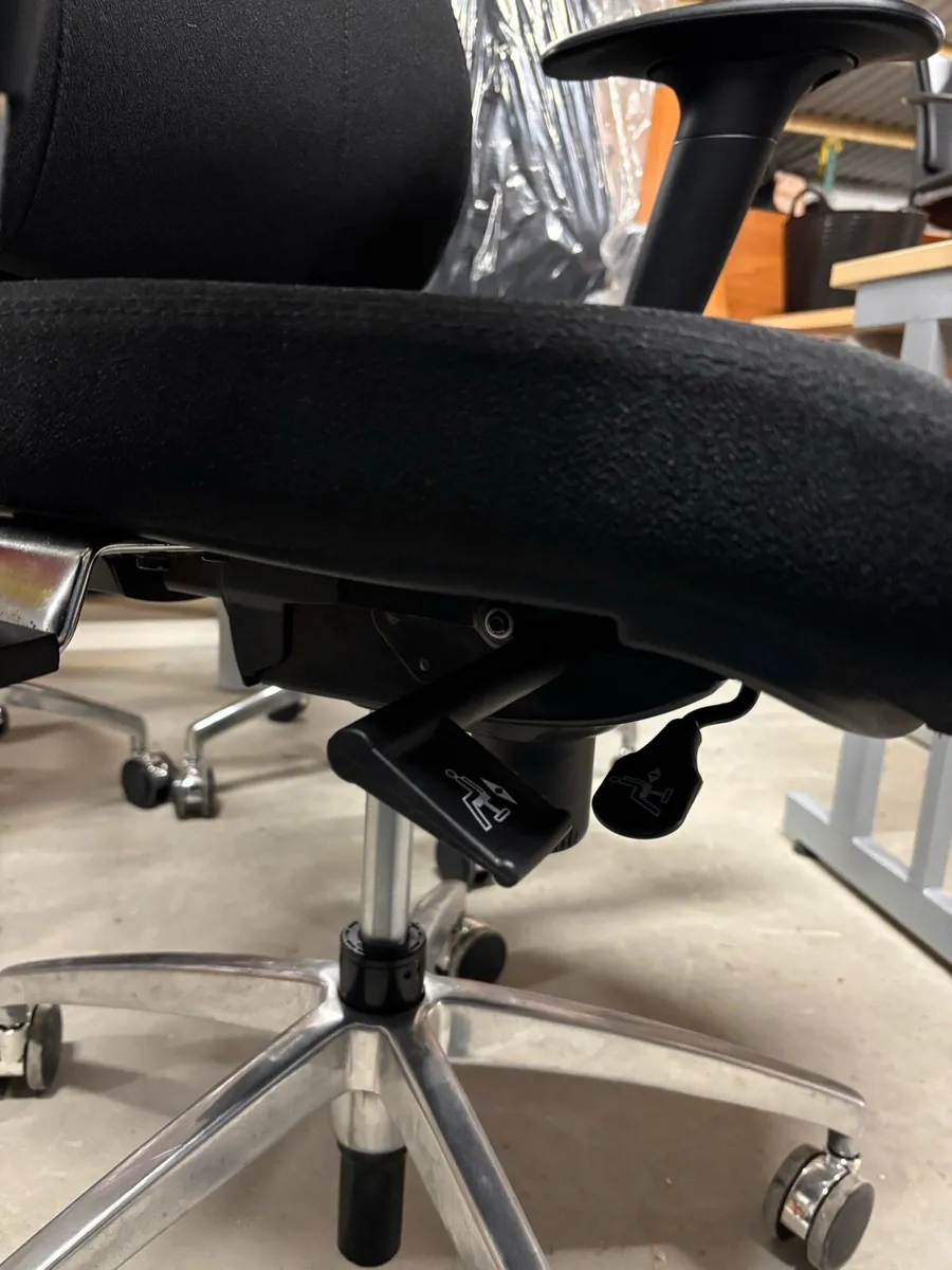 Executive office swivel chairs - Image 3