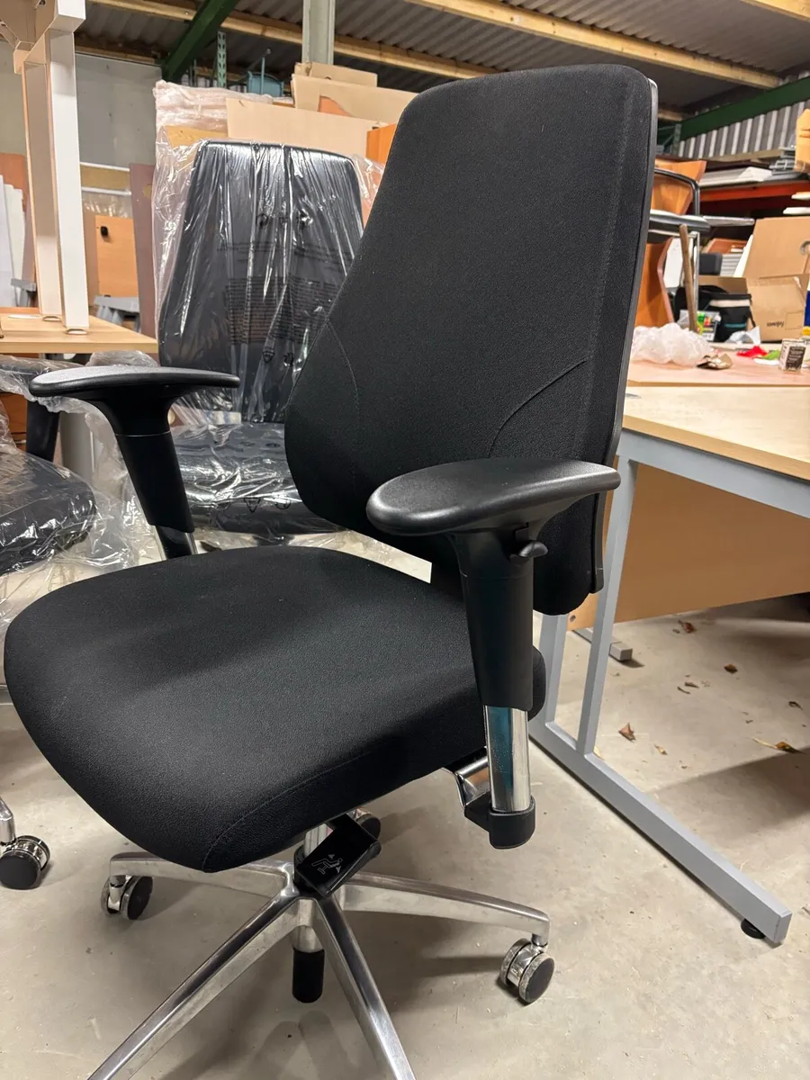 Executive office swivel chairs - Image 1