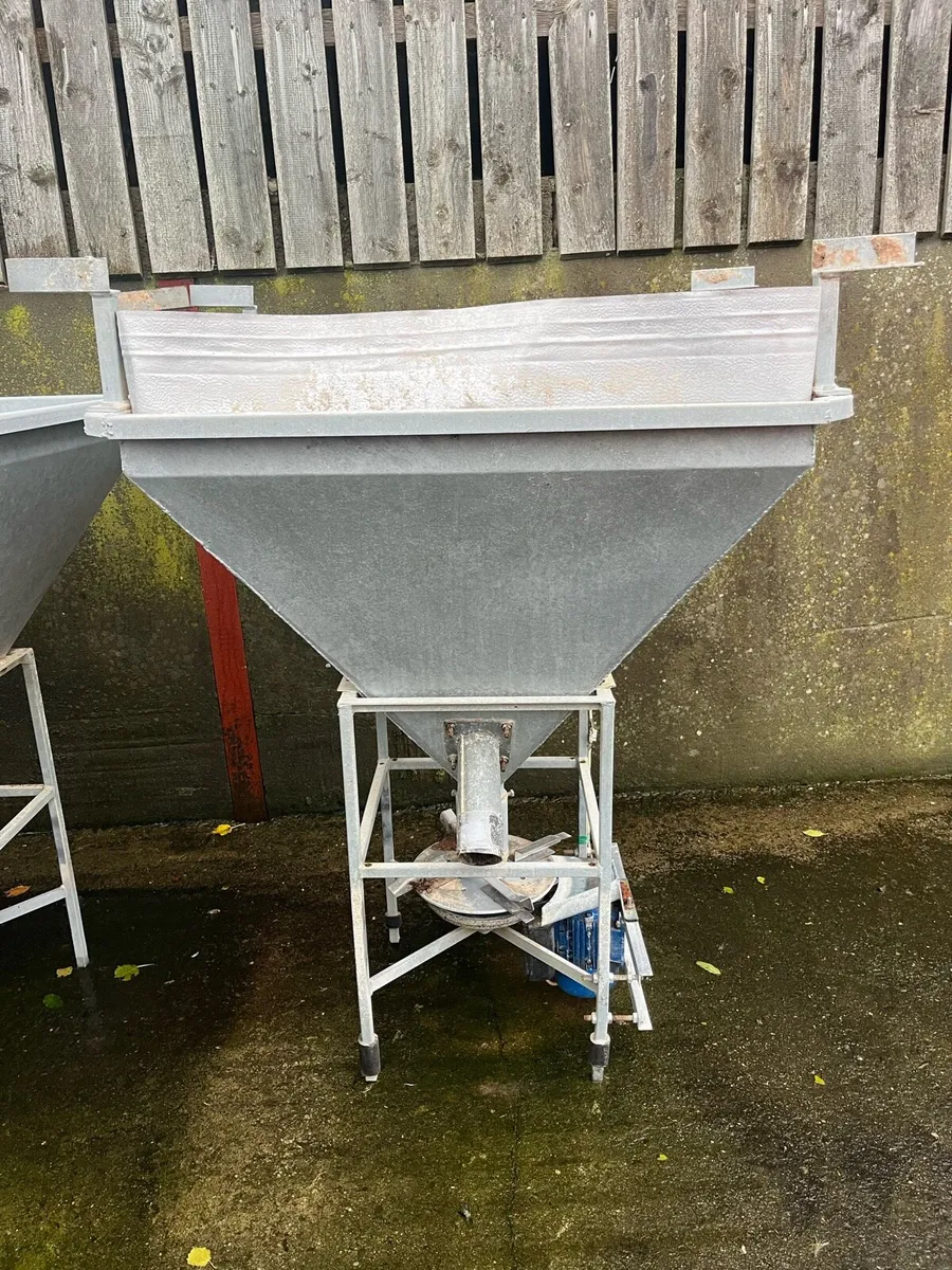 Poultry equipment - Image 1