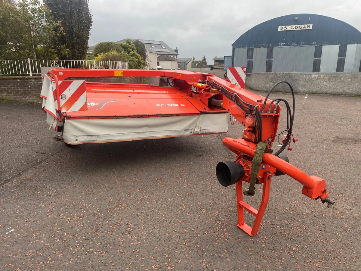 Kuhn FC302G Mower Conditioner - Image 1