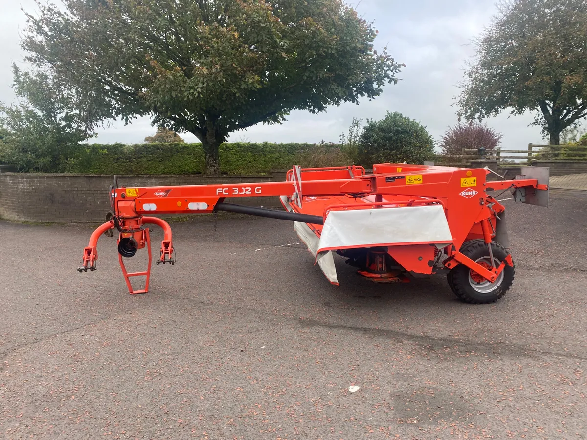Kuhn FC302G Mower Conditioner - Image 3